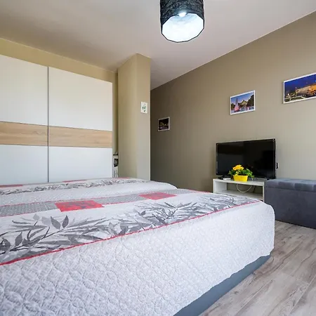 Apartment Hills View Near Central Bypmm *